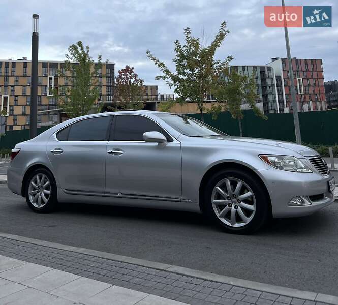 Седан Lexus LS 2007 в Києві