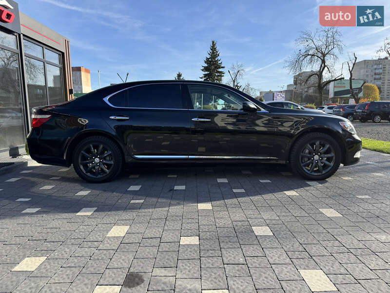 Седан Lexus LS 2007 в Ужгороде