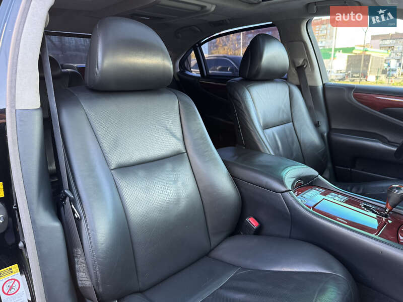 Седан Lexus LS 2007 в Ужгороде