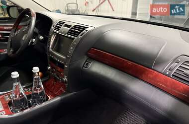 Седан Lexus LS 2008 в Киеве