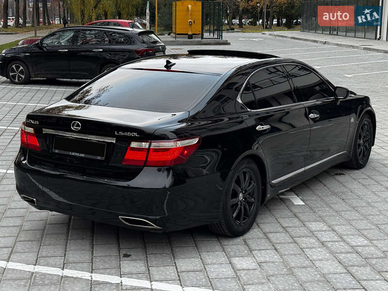 Седан Lexus LS 2008 в Рівному