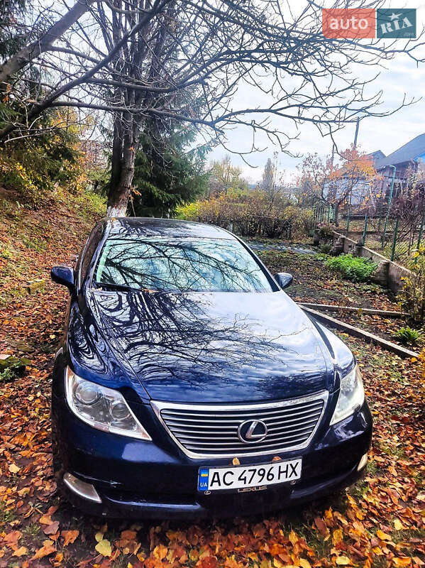 Седан Lexus LS 2006 в Рівному