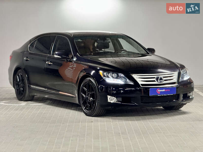 Седан Lexus LS 2012 в Києві