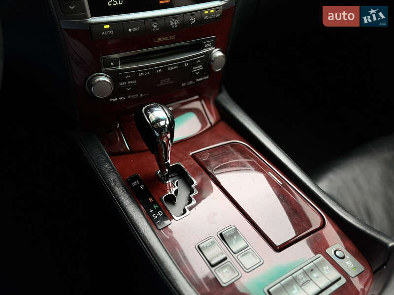 Седан Lexus LS 2012 в Києві