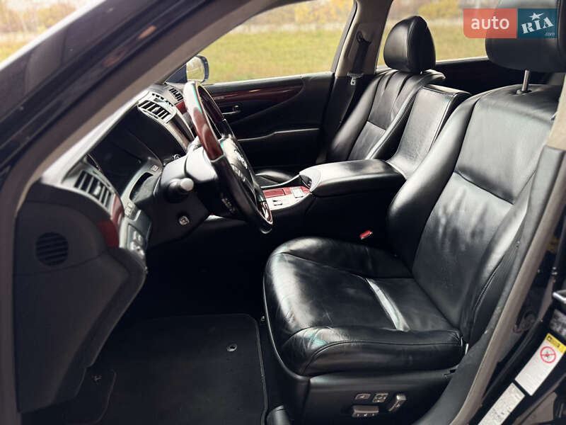 Седан Lexus LS 2012 в Києві