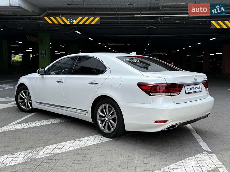 Седан Lexus LS 2015 в Киеве фото 4 Седан Lexus LS 2015 в Киеве
