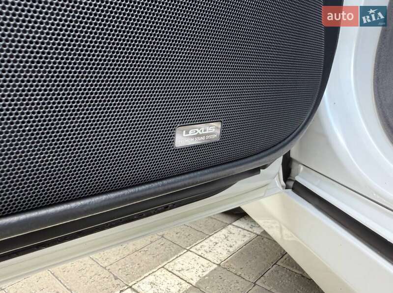 Седан Lexus LS 2015 в Киеве фото 16 Седан Lexus LS 2015 в Киеве