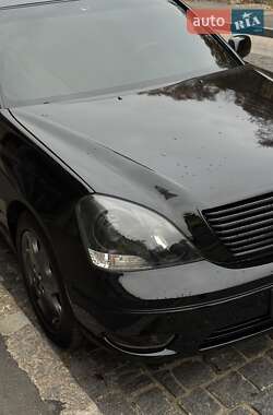 Седан Lexus LS 2001 в Роздільній