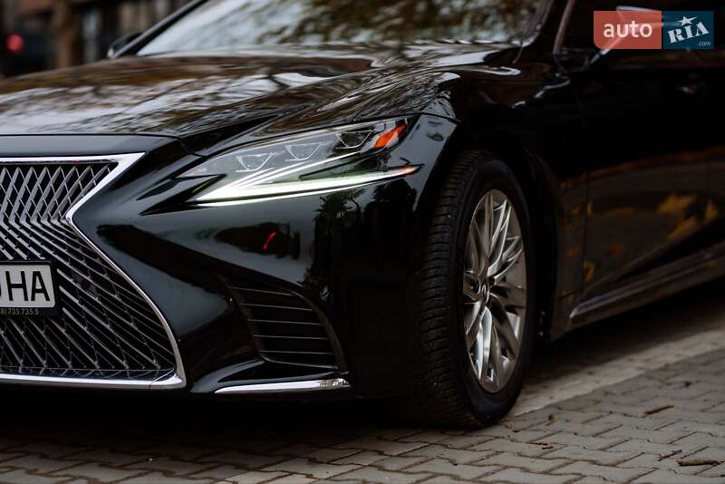 Седан Lexus LS 2018 в Ивано-Франковске