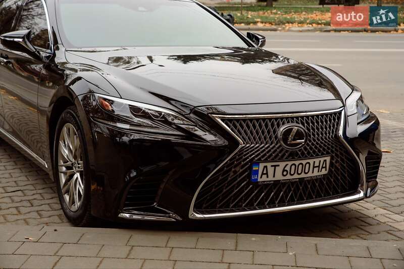 Седан Lexus LS 2018 в Ивано-Франковске