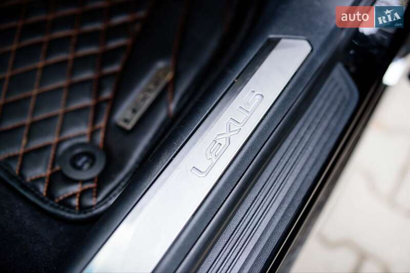 Седан Lexus LS 2018 в Ивано-Франковске