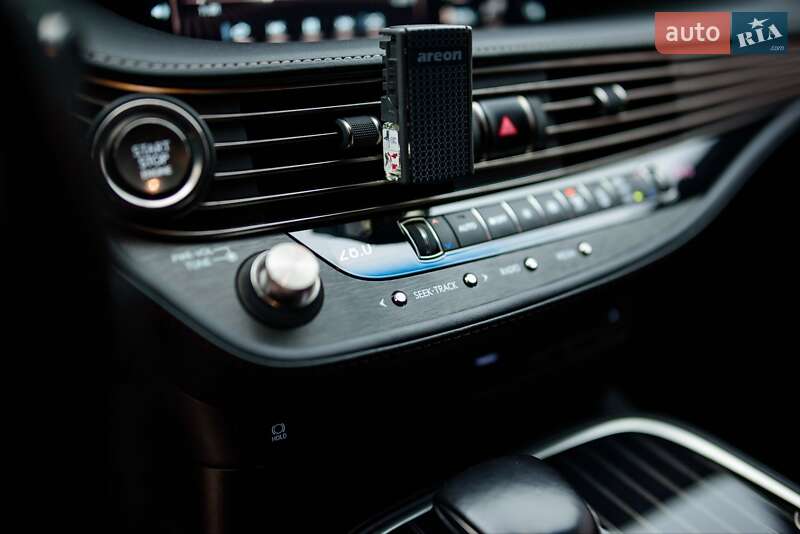 Седан Lexus LS 2018 в Ивано-Франковске