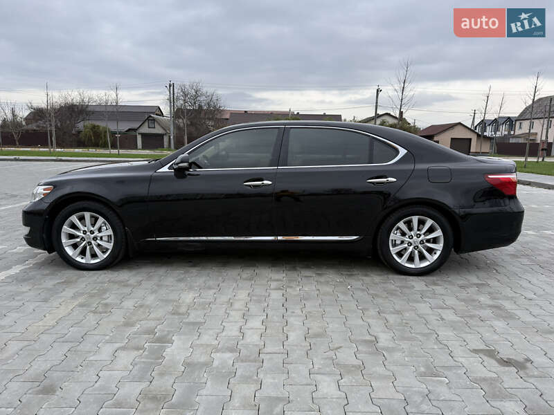 Седан Lexus LS 2011 в Ірпені