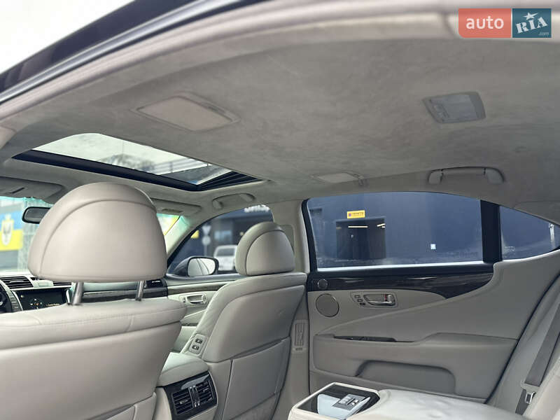 Седан Lexus LS 2007 в Чернигове