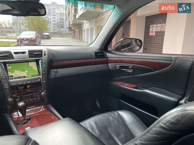 Седан Lexus LS 2007 в Днепре