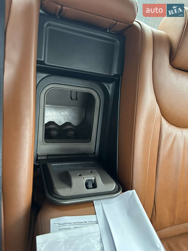 Седан Lexus LS 2004 в Луцке