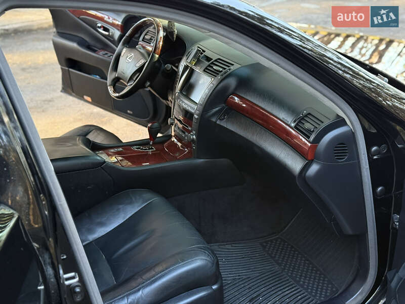 Седан Lexus LS 2008 в Черкассах