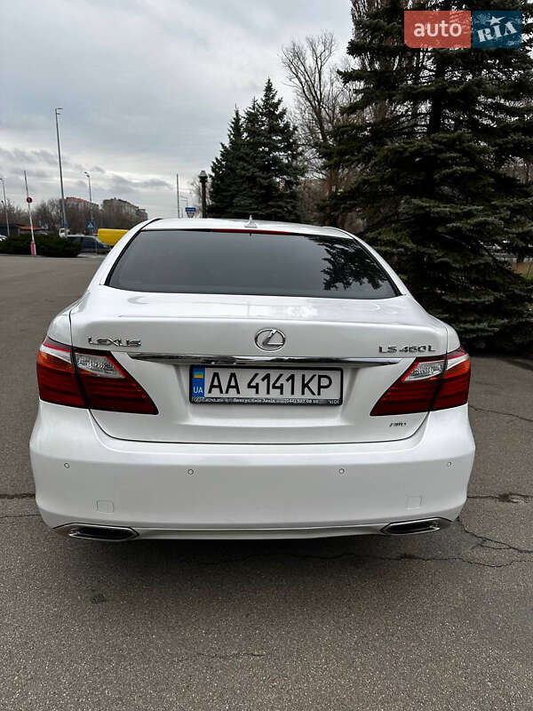 Седан Lexus LS 2011 в Києві