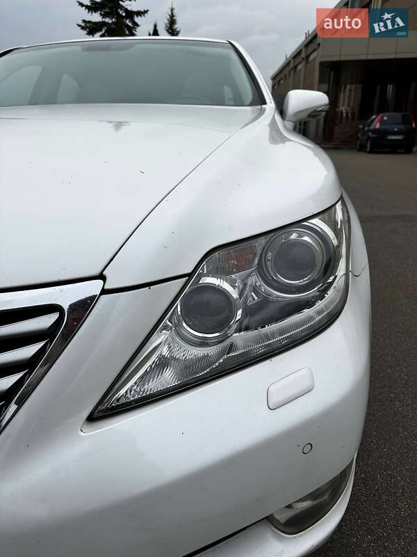 Седан Lexus LS 2011 в Києві