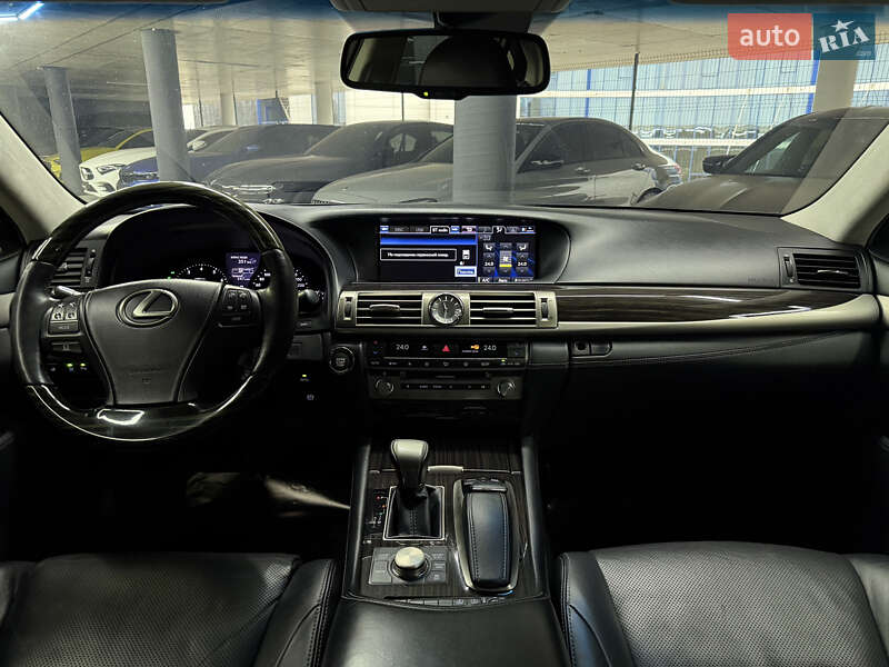 Седан Lexus LS 2013 в Одессе