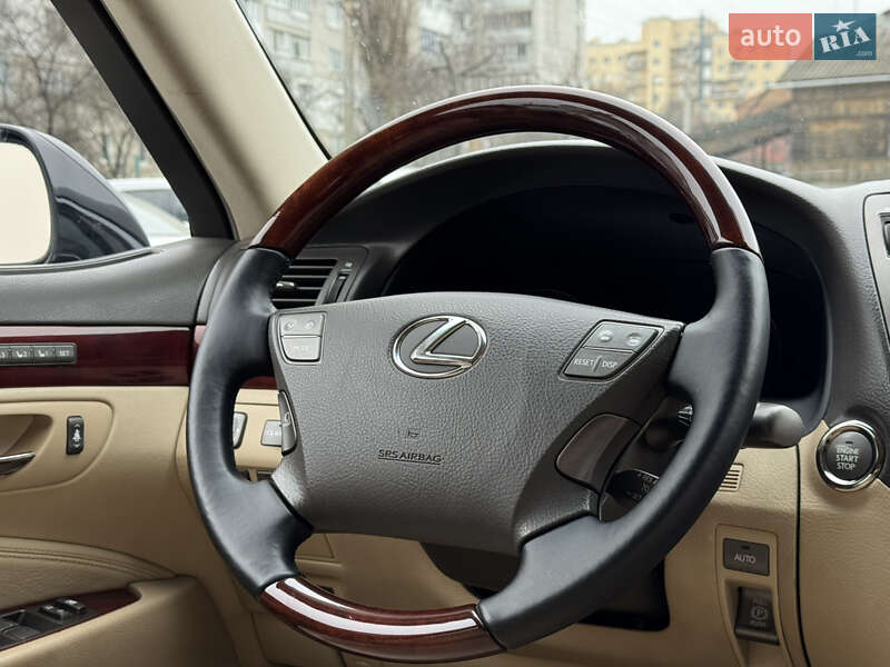 Седан Lexus LS 2007 в Бердичеві