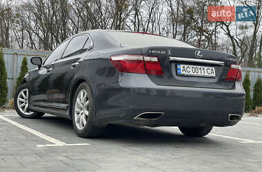 Седан Lexus LS 2007 в Луцке