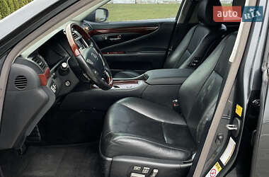 Седан Lexus LS 2007 в Луцке