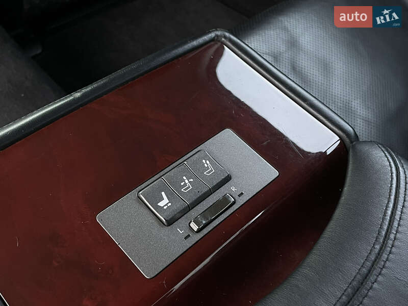 Седан Lexus LS 2007 в Луцке