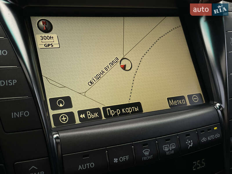 Седан Lexus LS 2007 в Луцке