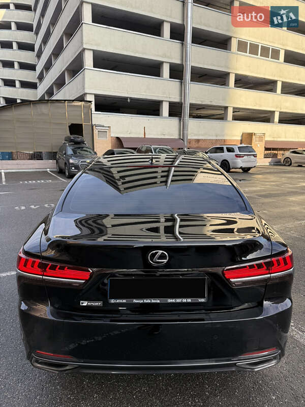Седан Lexus LS 2018 в Киеве