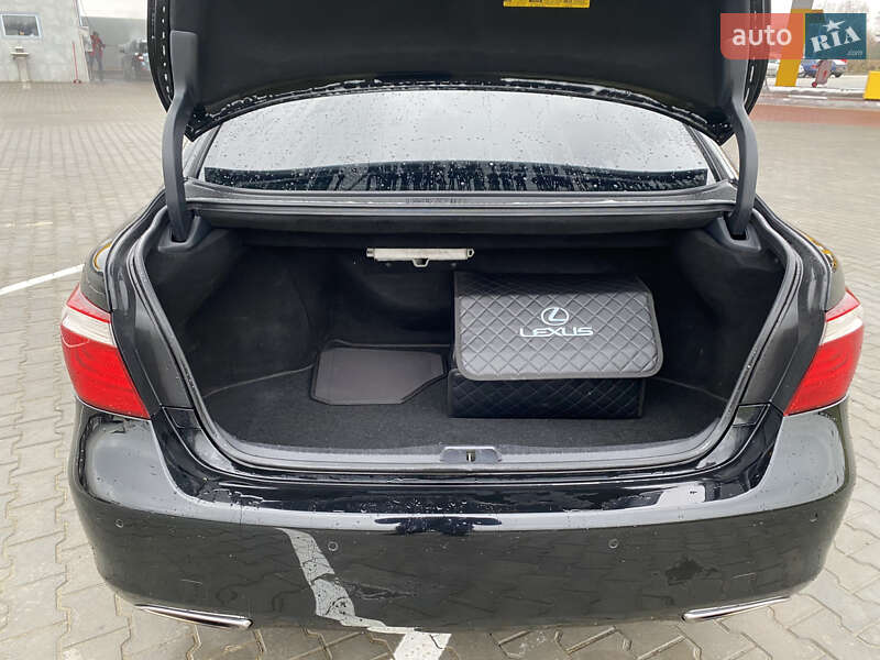 Седан Lexus LS 2008 в Луцьку