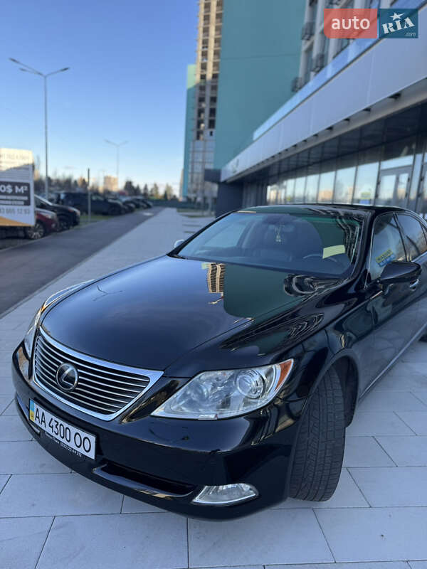 Седан Lexus LS 2008 в Києві