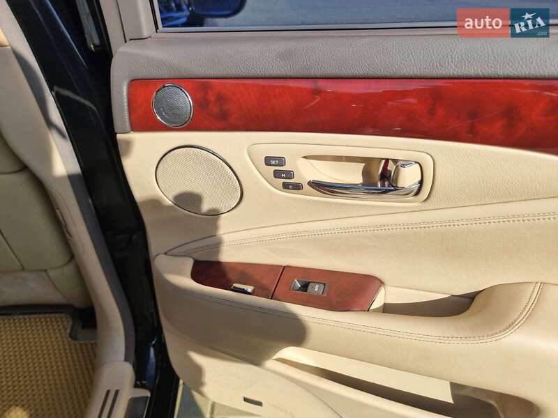 Седан Lexus LS 2007 в Одессе