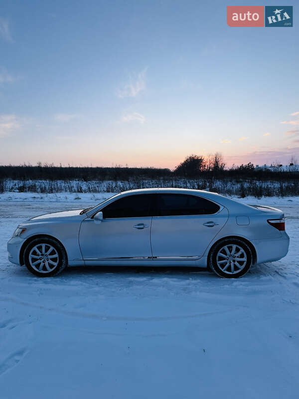 Седан Lexus LS 2007 в Виннице