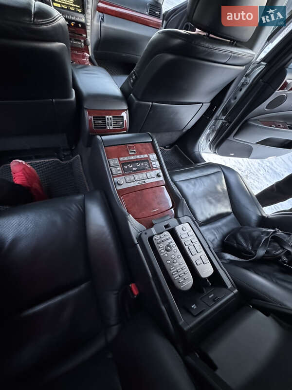 Седан Lexus LS 2007 в Виннице