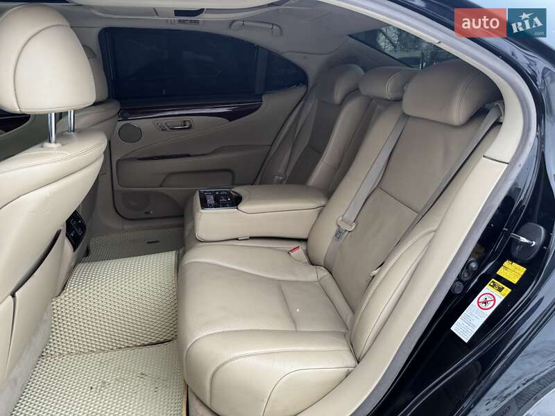 Седан Lexus LS 2007 в Киеве