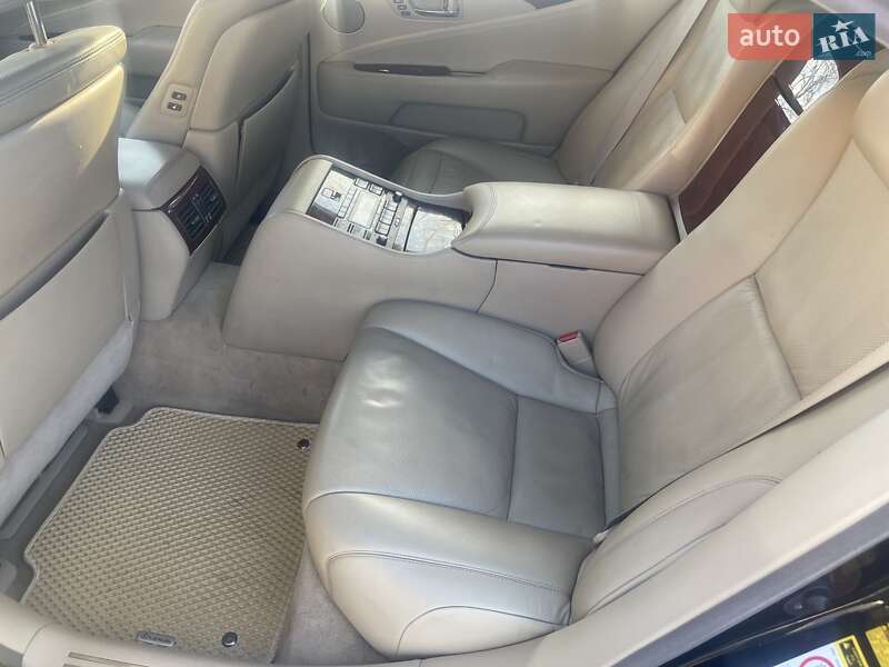 Седан Lexus LS 2007 в Белой Церкви