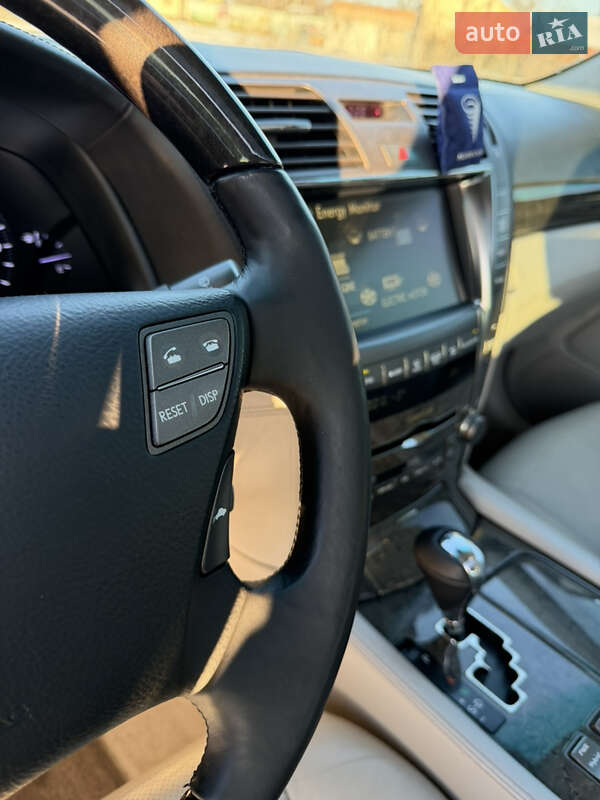 Седан Lexus LS 2008 в Виннице