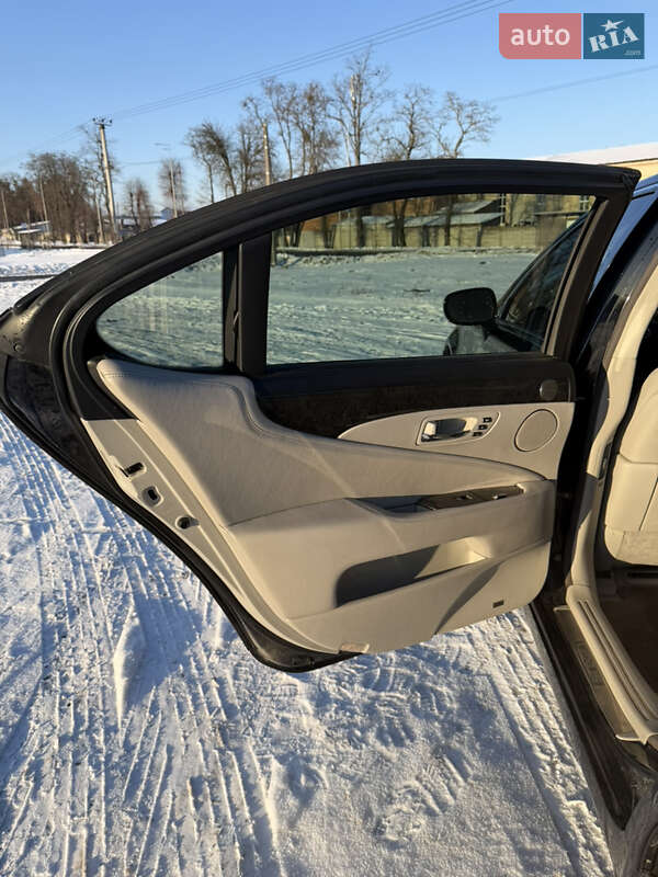 Седан Lexus LS 2008 в Виннице