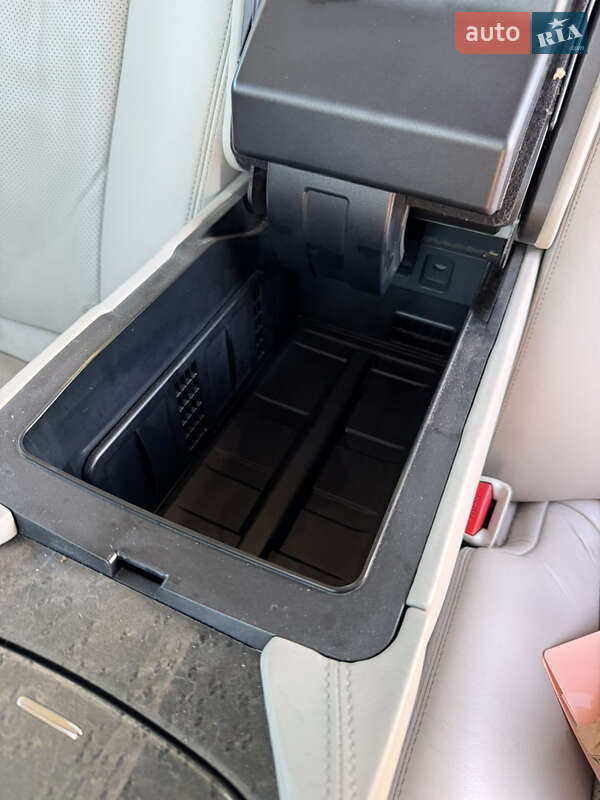 Седан Lexus LS 2008 в Виннице
