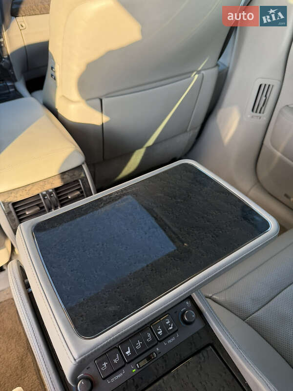 Седан Lexus LS 2008 в Виннице