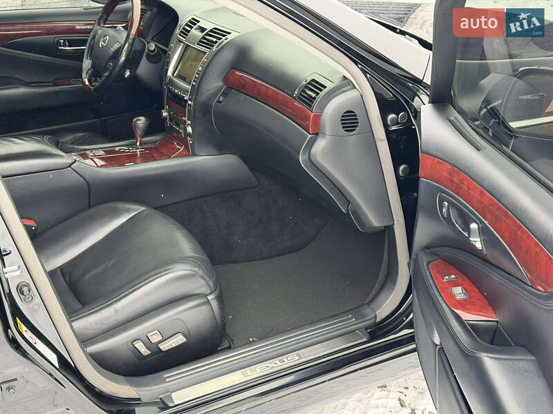 Седан Lexus LS 2007 в Вараше фото 51 Седан Lexus LS 2007 в Вараше