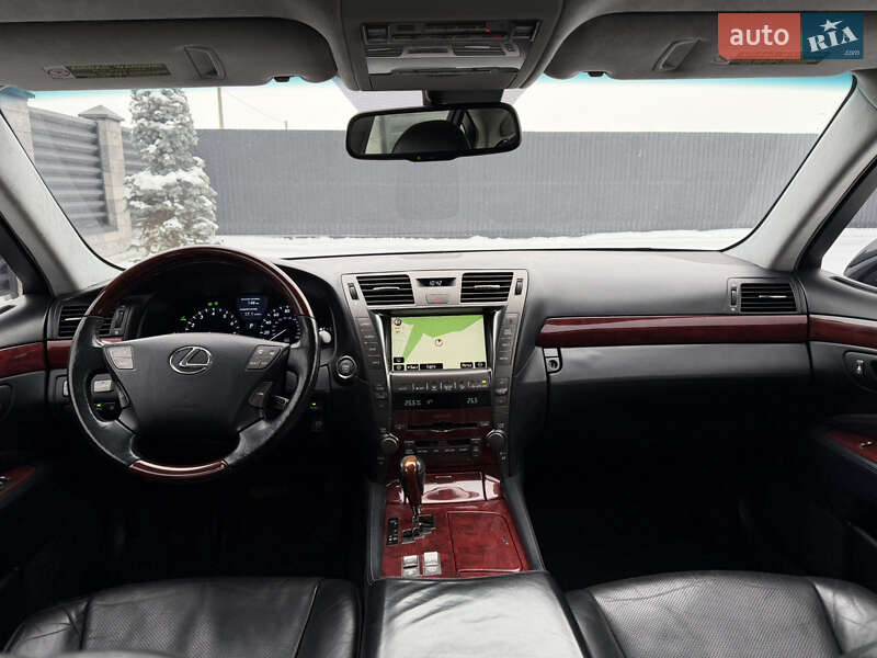 Седан Lexus LS 2007 в Вараше фото 56 Седан Lexus LS 2007 в Вараше