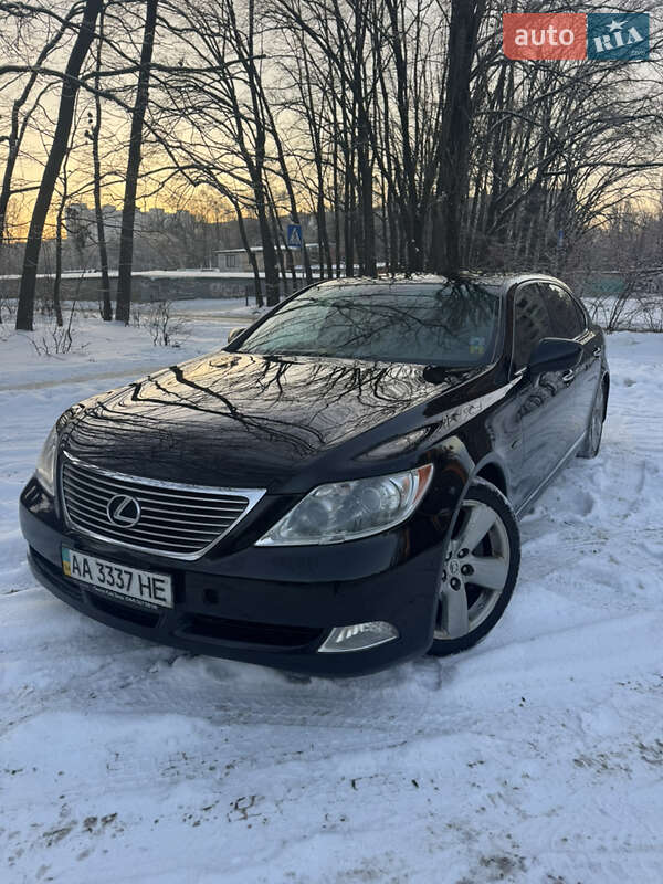 Седан Lexus LS 2007 в Киеве