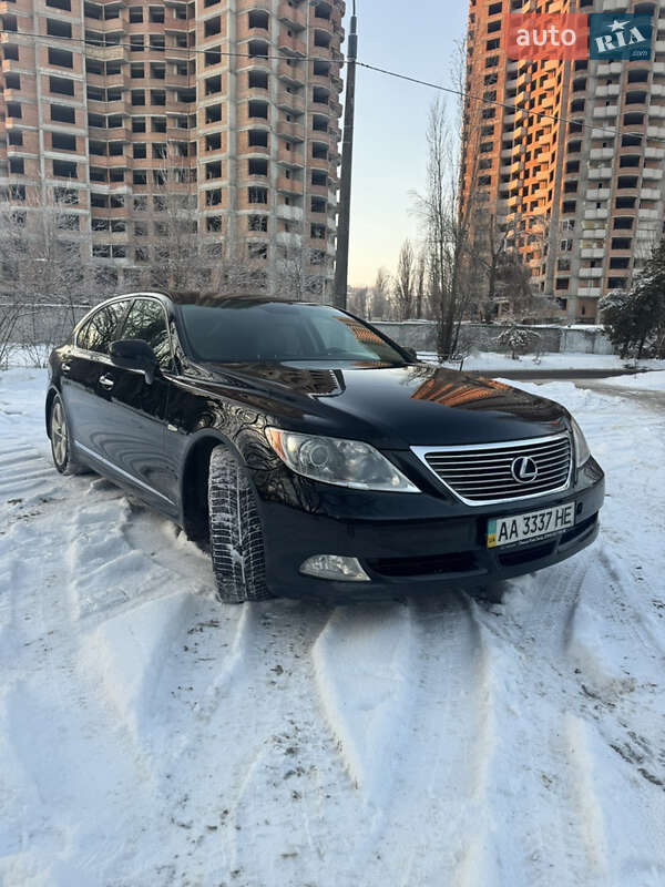 Седан Lexus LS 2007 в Киеве