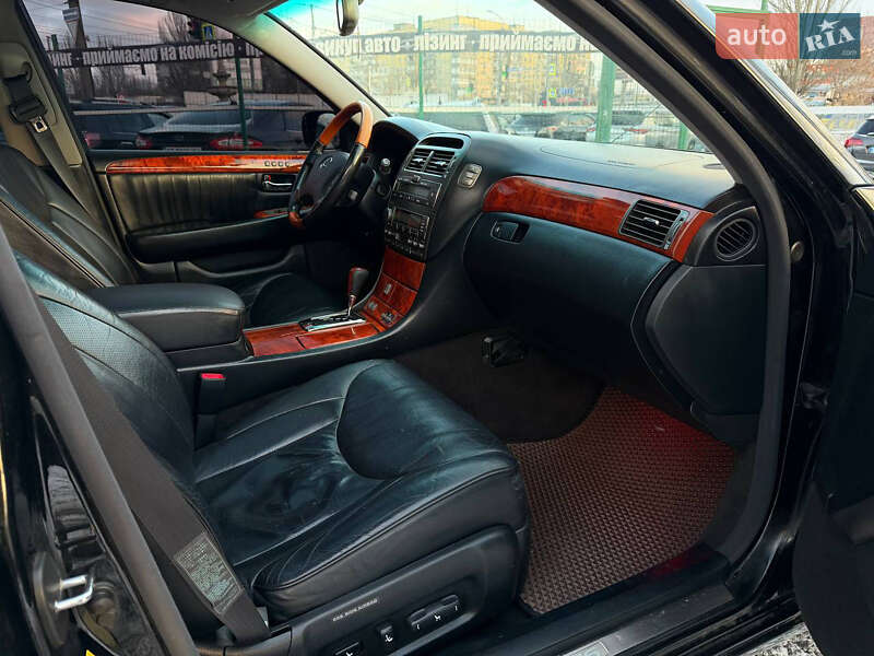 Седан Lexus LS 2004 в Дніпрі