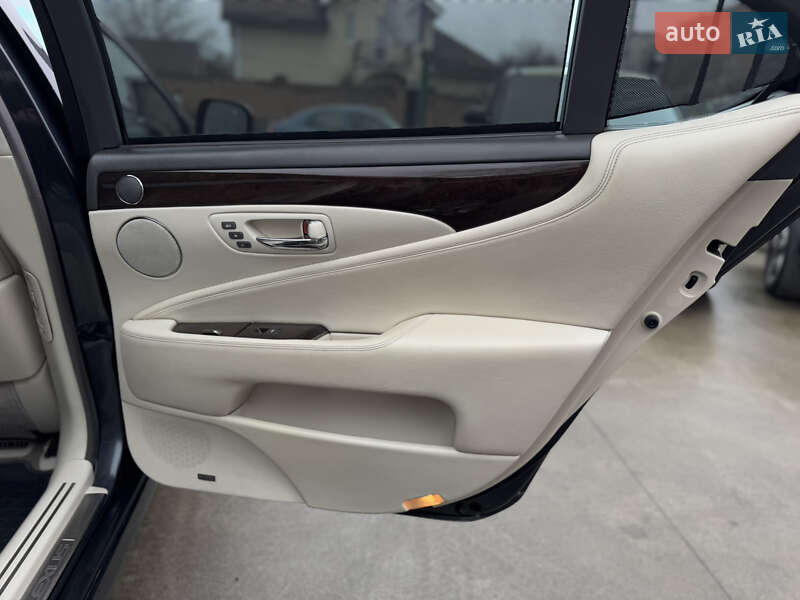 Седан Lexus LS 2007 в Бердичеве фото 31 Седан Lexus LS 2007 в Бердичеве