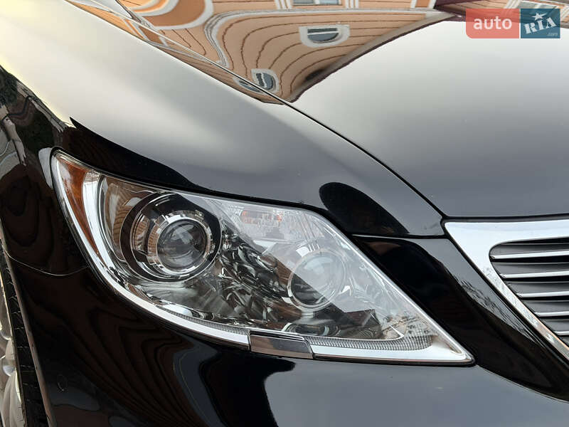 Седан Lexus LS 2007 в Вараше