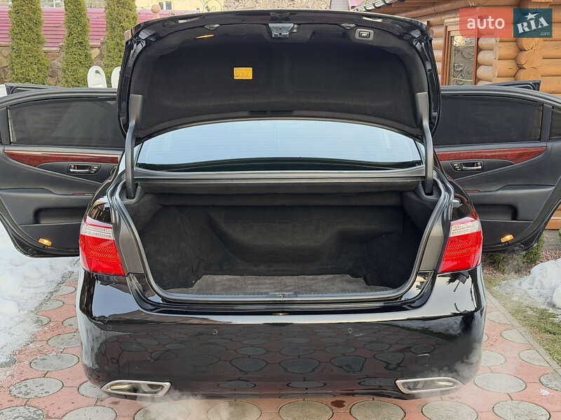 Седан Lexus LS 2007 в Вараше