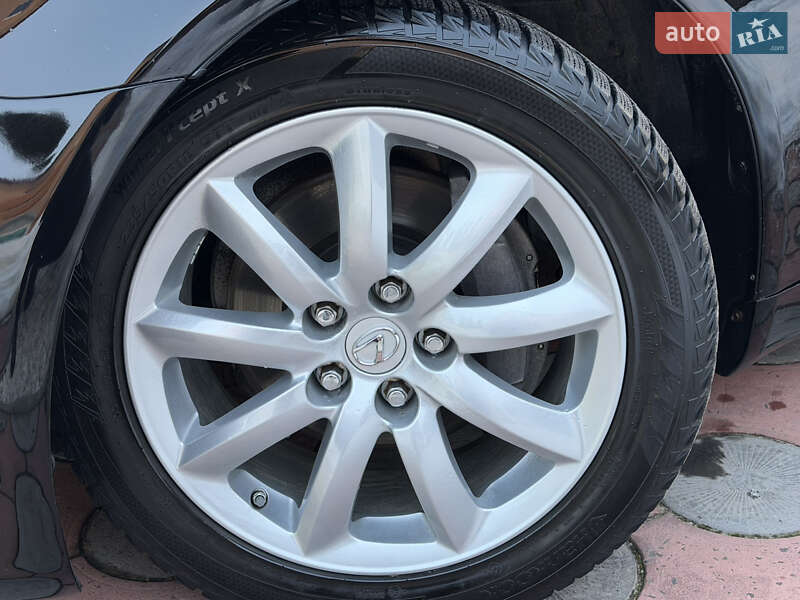 Седан Lexus LS 2007 в Вараше